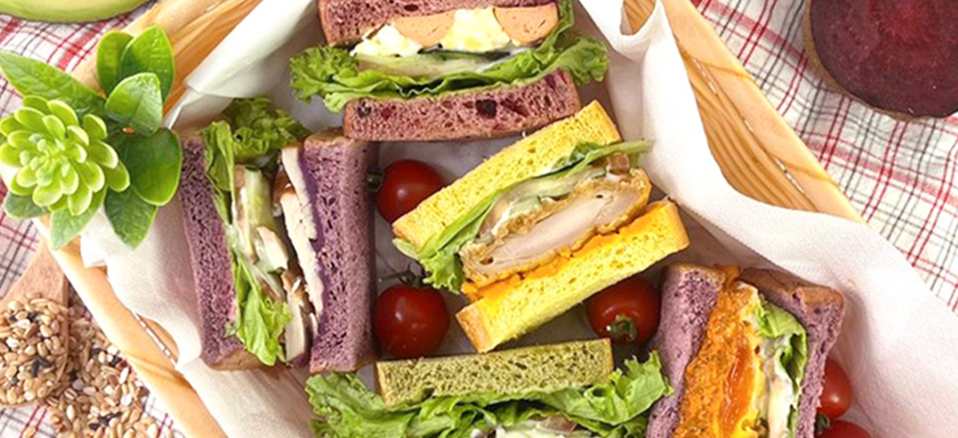 San.wich 313 web  1968px by 900px.jpg